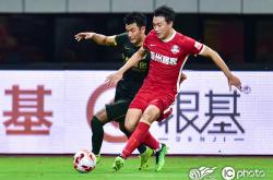 贝林厄姆与尤文图斯激战正酣，补时阶段一粒世界波决定胜负！